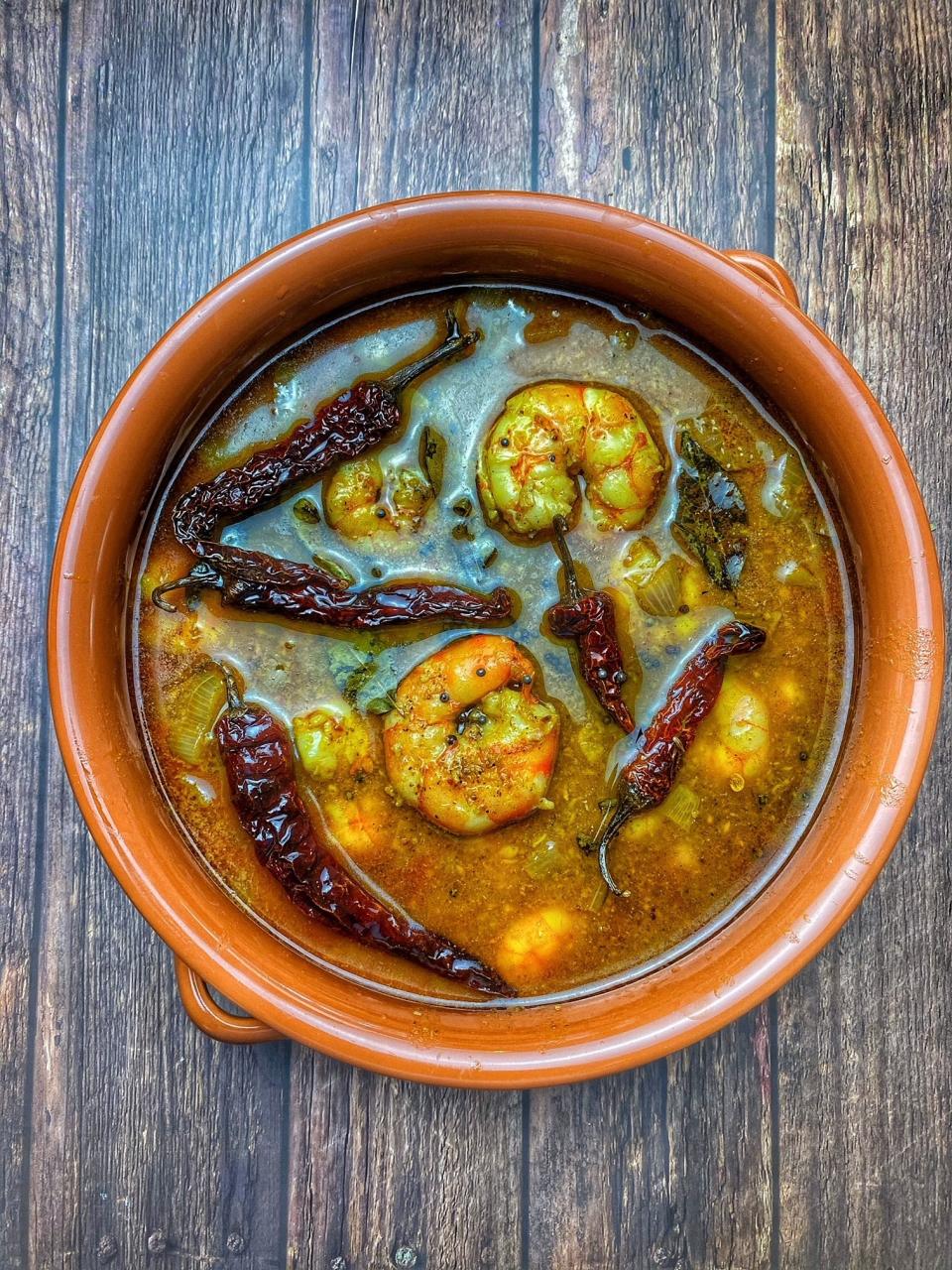 Chemmeen Ulli Theeyal (Kerala Style Prawn & Onion Curry) | Spice Kitchen